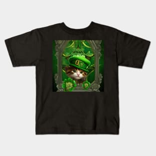 Cute kitten celebrates the  St. patrick's day Kids T-Shirt